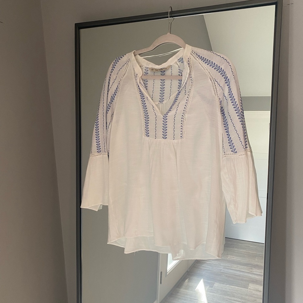 Zara white blouse size large.  Good condition